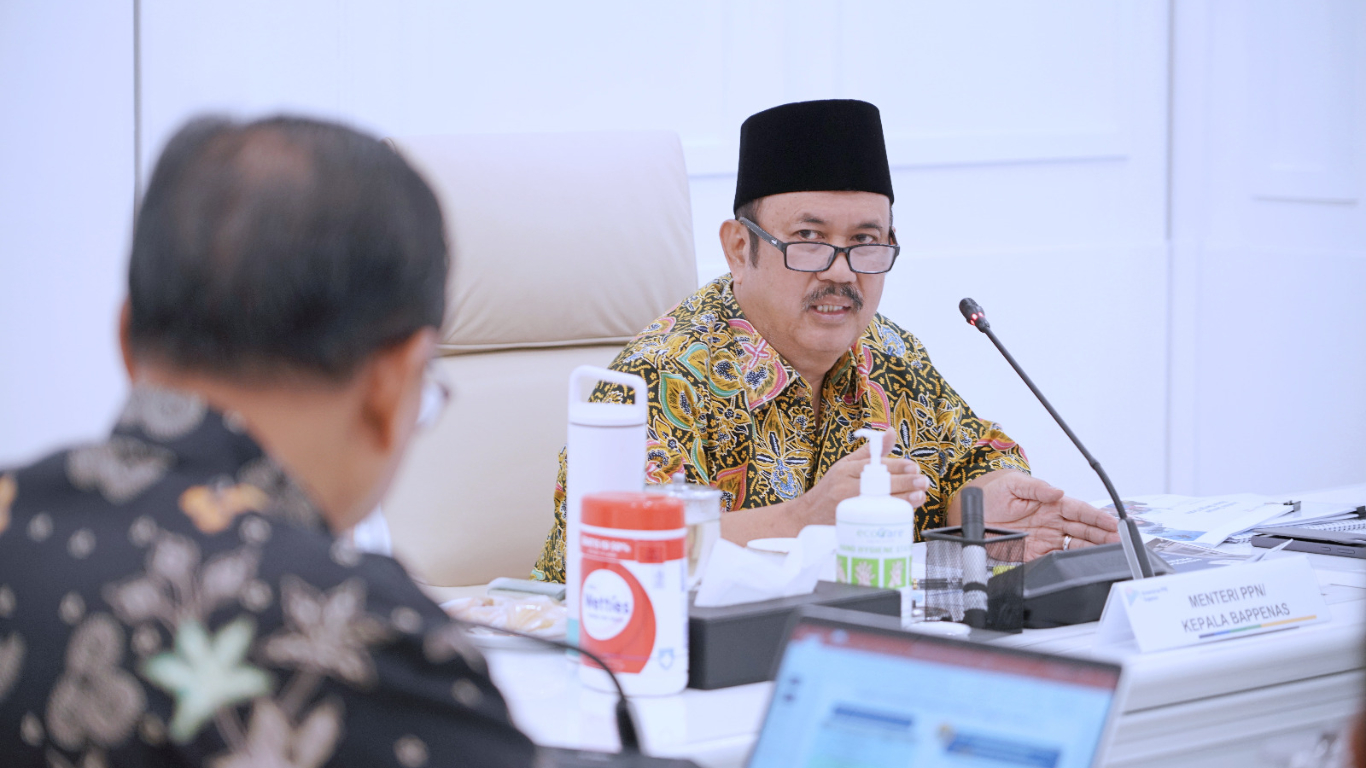 Menteri Rachmat Bersama Perencana Ahli Utama Bahas Pematangan Program Makan Bergizi Gratis